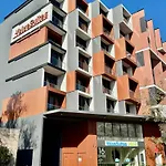 Value Suites Green Square